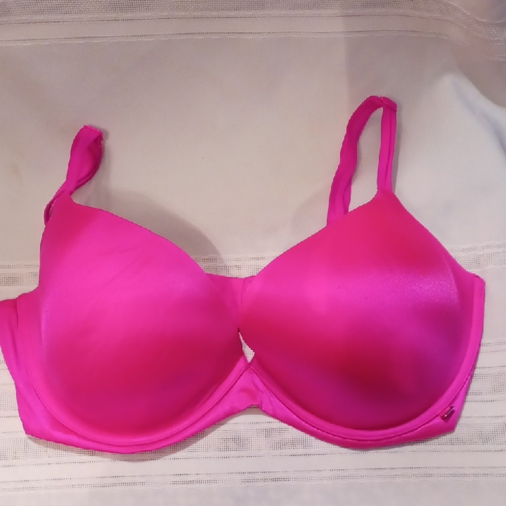 NWOT Vibrant Pinklight Lined Plunge Women's Bra